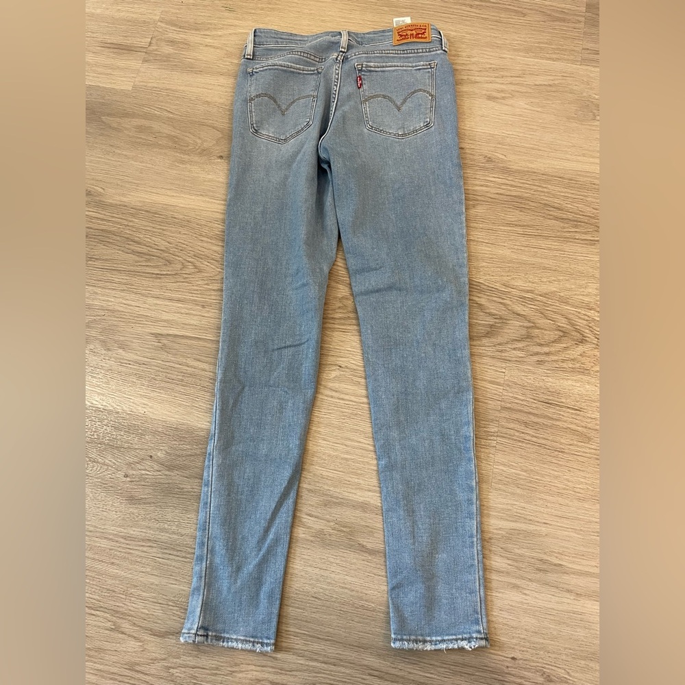 LEVIS 711 Light Blue Distressed Skinny Jeans. Size 26 - Picture 2 of 11